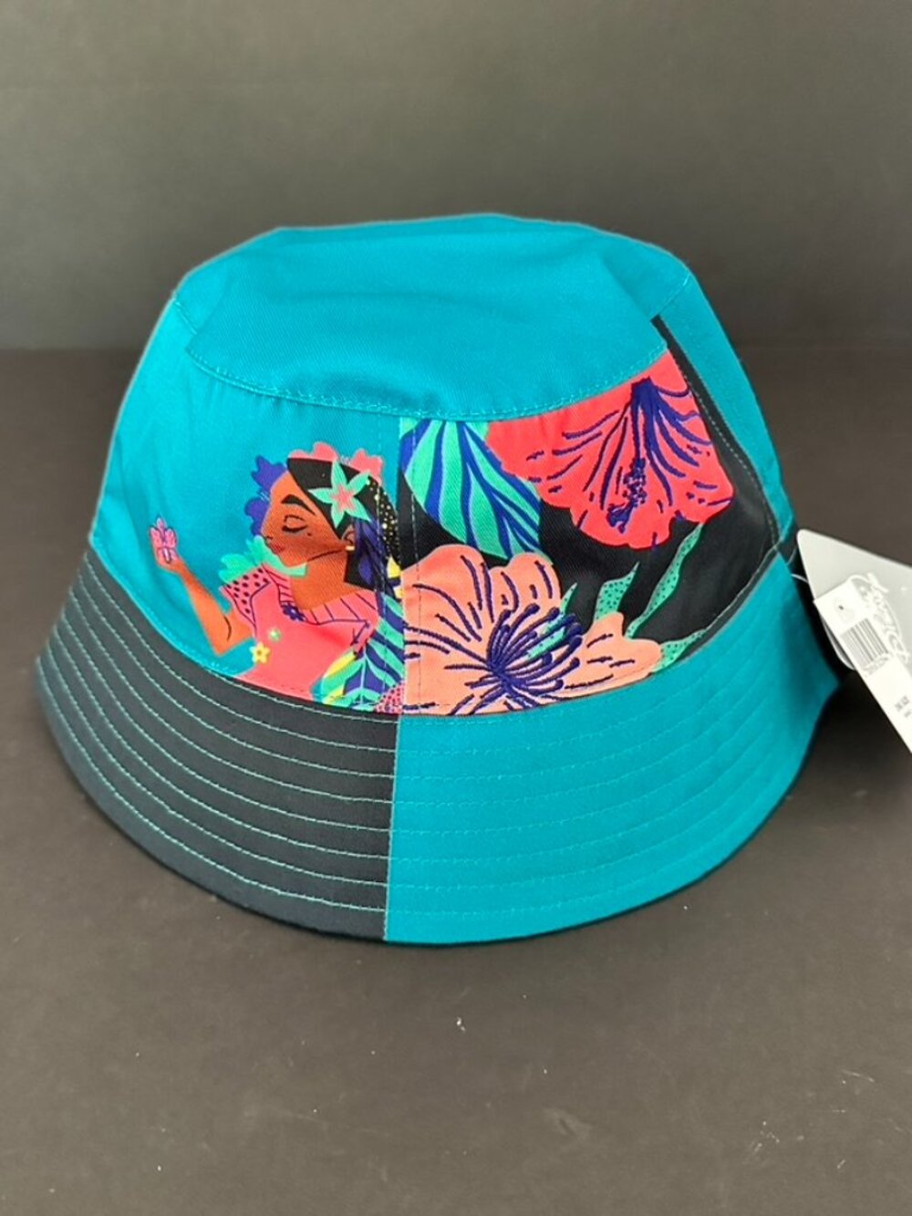 Disney Encanto La Familia Reversible Bucket Hat NEW - Picture 4 of 7